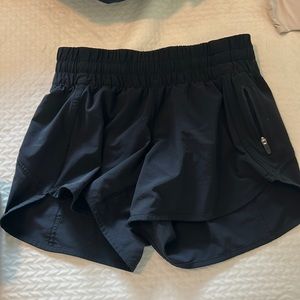 Black size 6 lululemon shorts